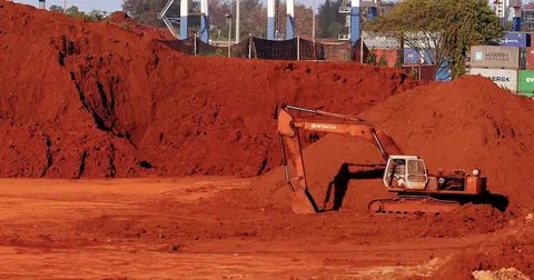 تصویر 3 از خاک سرخ صنعتی غنی از مواد معدنی مفید